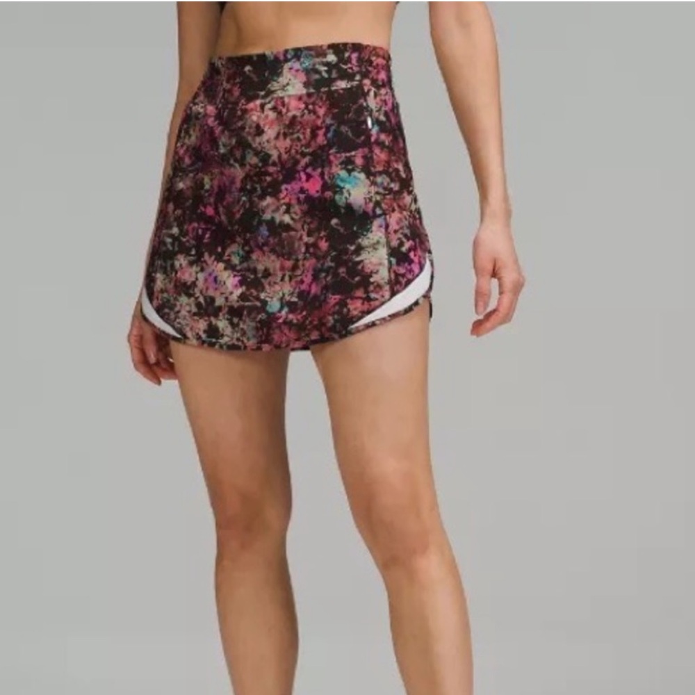 NWT LULULEMON HOT SKIRT SZ 6